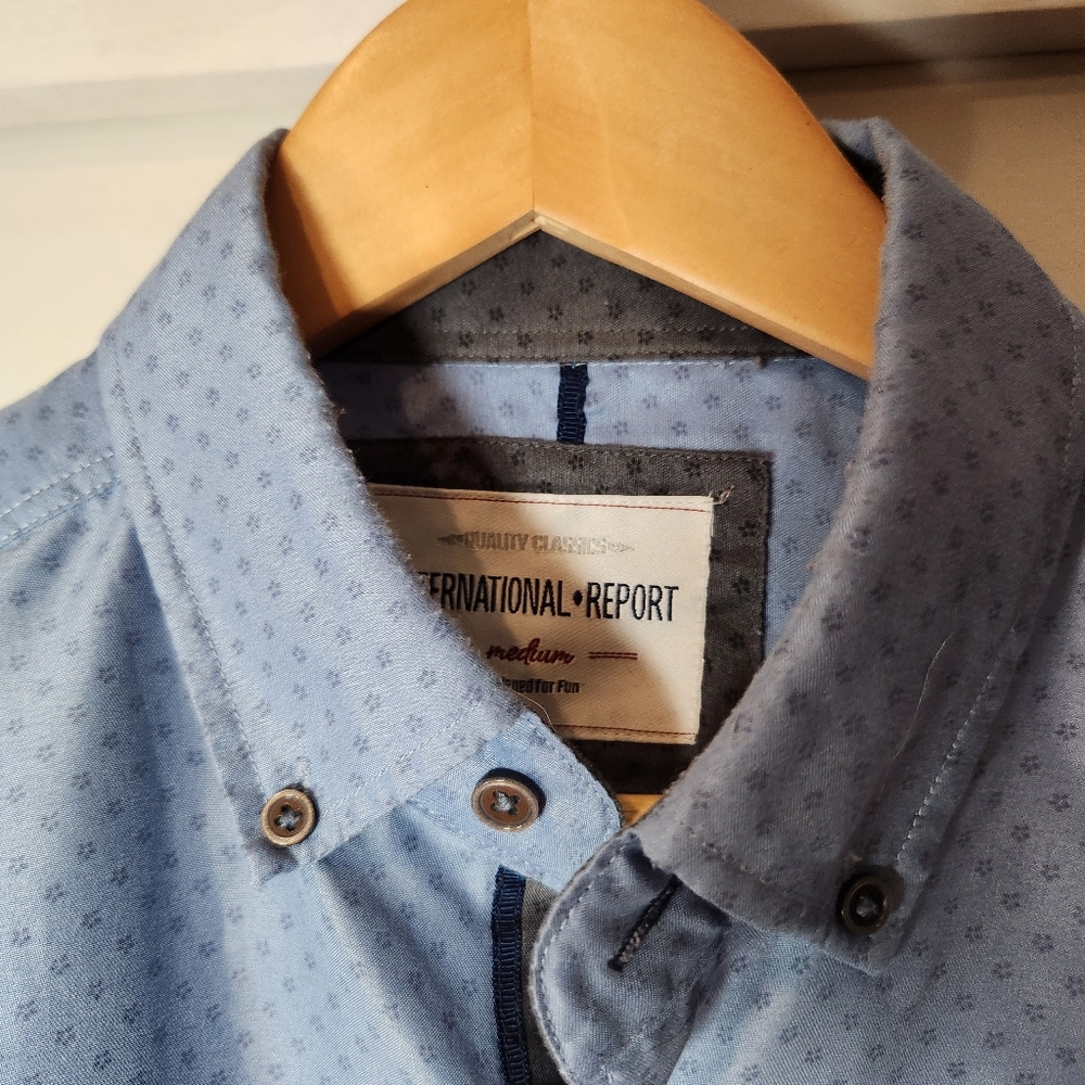 Men's medium patterned Blue Button-Up Shirt‎ - Picture 2 of 13
